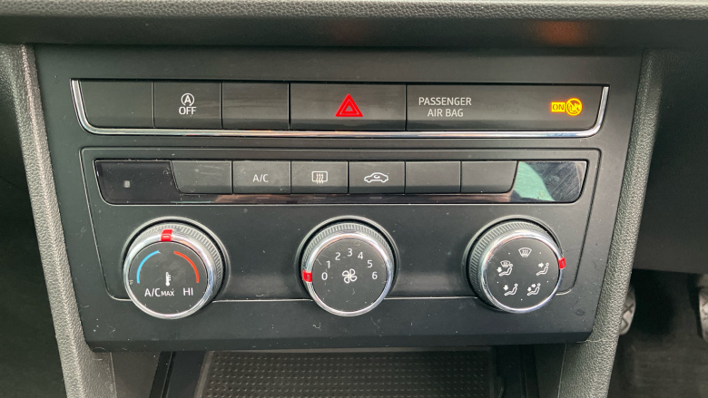 SEAT Leon 1.2 TSI SE Dynamic Technology 5dr Petrol Hatchback